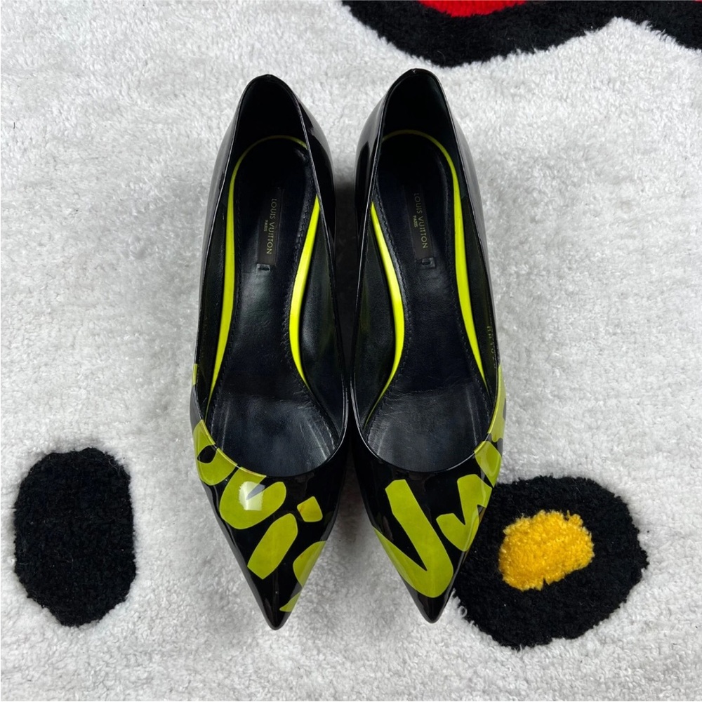 Louis Vuitton Graffiti pumps sz 40